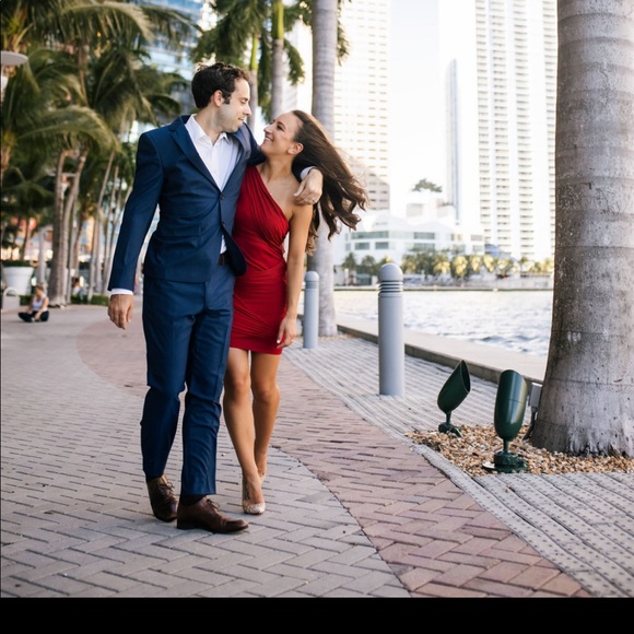 Alice + Olivia red cocktail dress - Picture 6 of 6